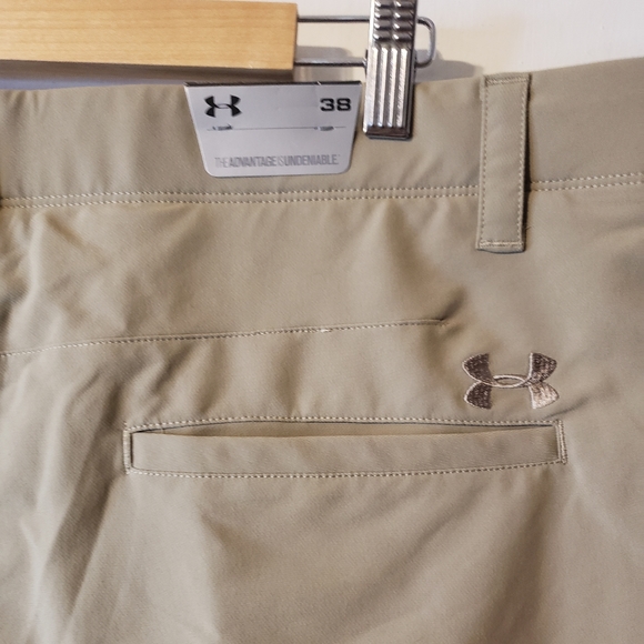 Under Armour  Performance Shorts - Picture 5 of 6